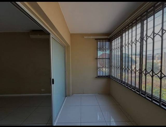 1.5 BEDROOM APARTMENT FOR SALE IN GLENWOOD